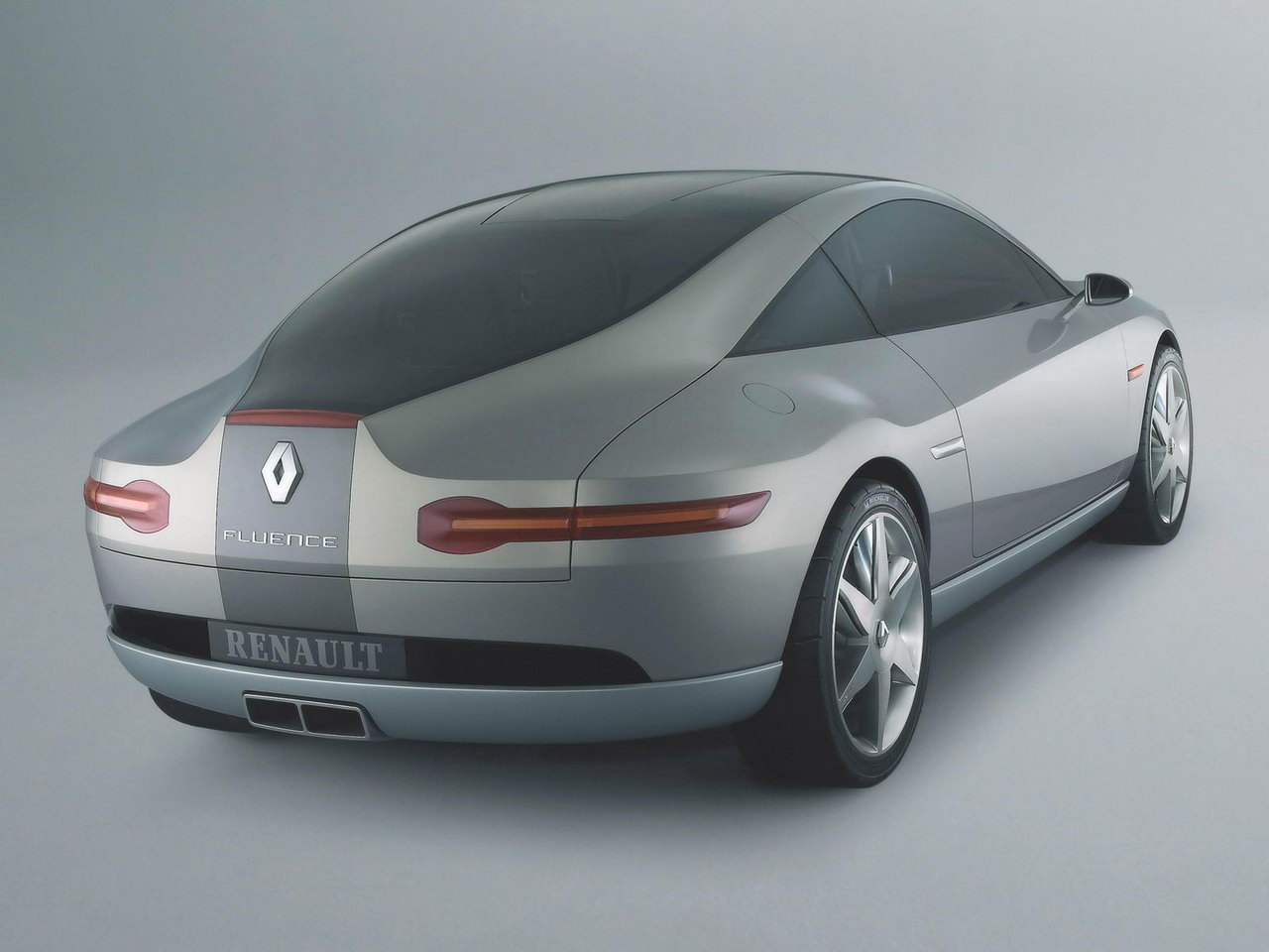Renault Fluence Concept 2004 002.jpg